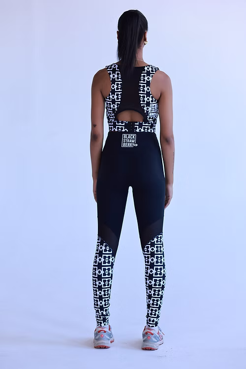 31a0d7_ef70ed4cc8e54b33bde7fe6808ad66f4~mv2
